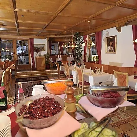 Waldhof Hotel 3*