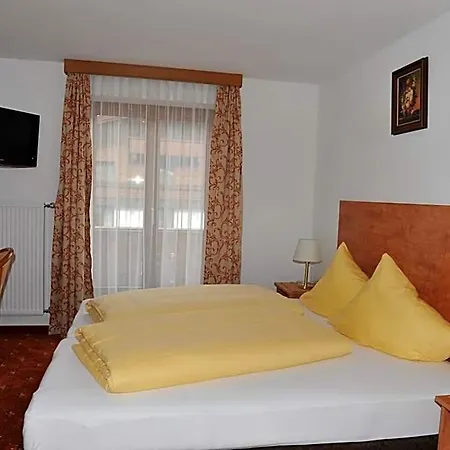 Waldhof Hotel 3*
