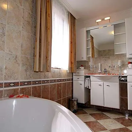 Waldhof 3*